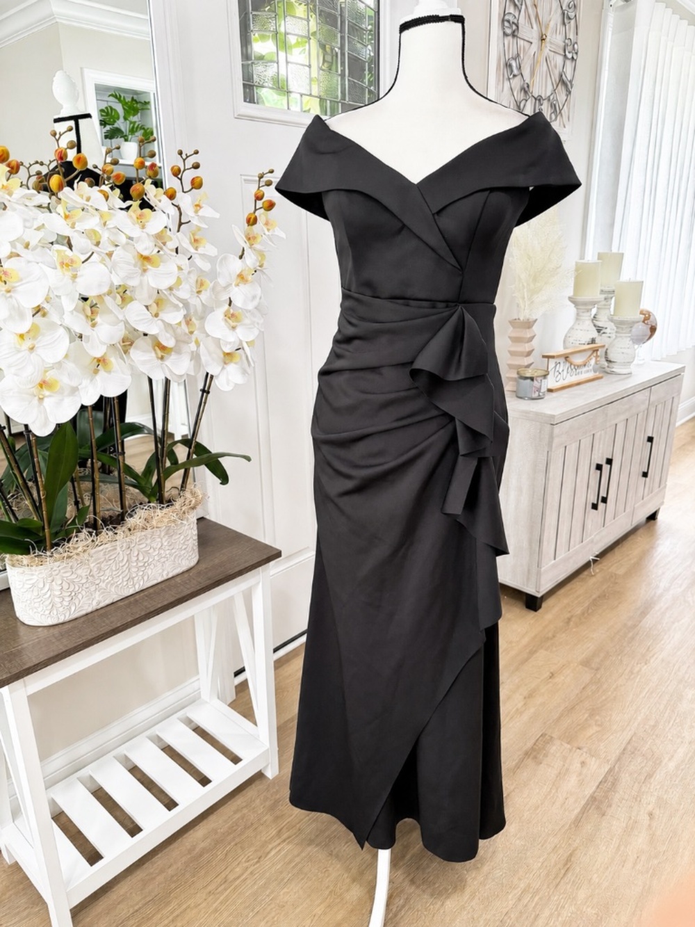 Xscape Women's Sz.8P Long Off-the-Shoulder Sweetheart Neckline Formal - Picture 15 of 15